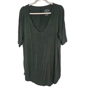Torrid Top Tunic Top Knit Top V-Neck Top Women 1X Green Short Sleeve Tunic